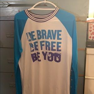 Frozen long sleeve t-shirt size XL NWT